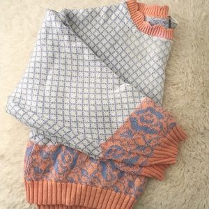 White patterned oversize sweater